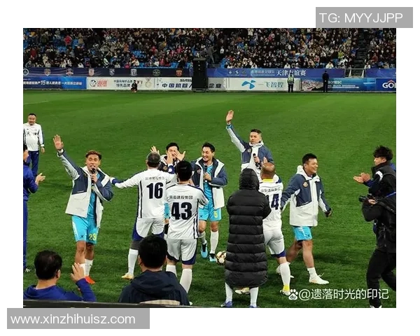 香港足球明星队在国际赛场上的表现引发热议与评论分析 香港足球明星队在国际赛场上的表现引发热议与评论分析