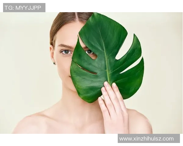 绿色头发的足球明星女性展现独特魅力与运动精神 绿色头发的足球明星女性展现独特魅力与运动精神